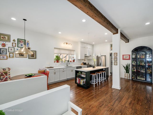 1445 W Huron Street 1, Chicago, IL 60642