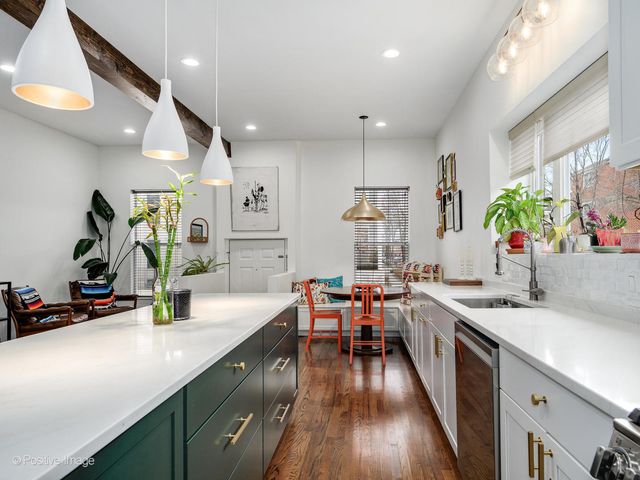 1445 W Huron Street 1, Chicago, IL 60642