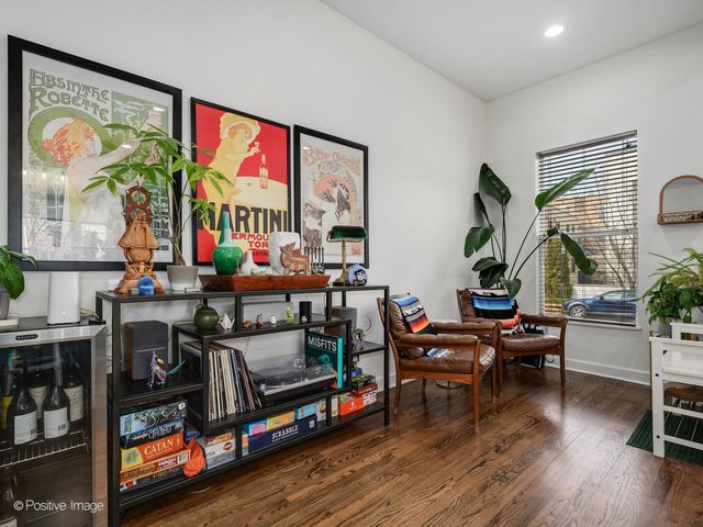 1445 W Huron Street 1, Chicago, IL 60642