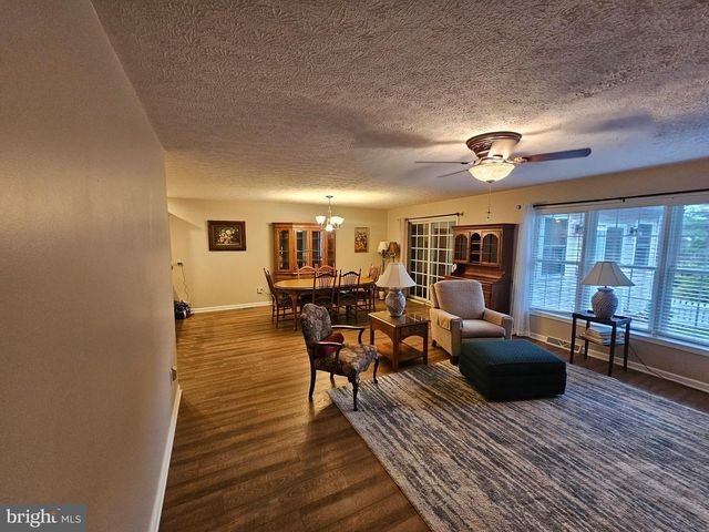 1608 LINMAR DRIVE, Chambersburg, PA 17202