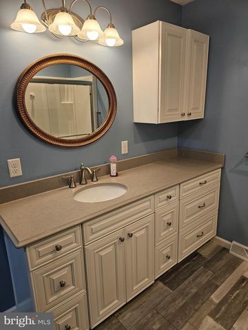 1608 LINMAR DRIVE, Chambersburg, PA 17202