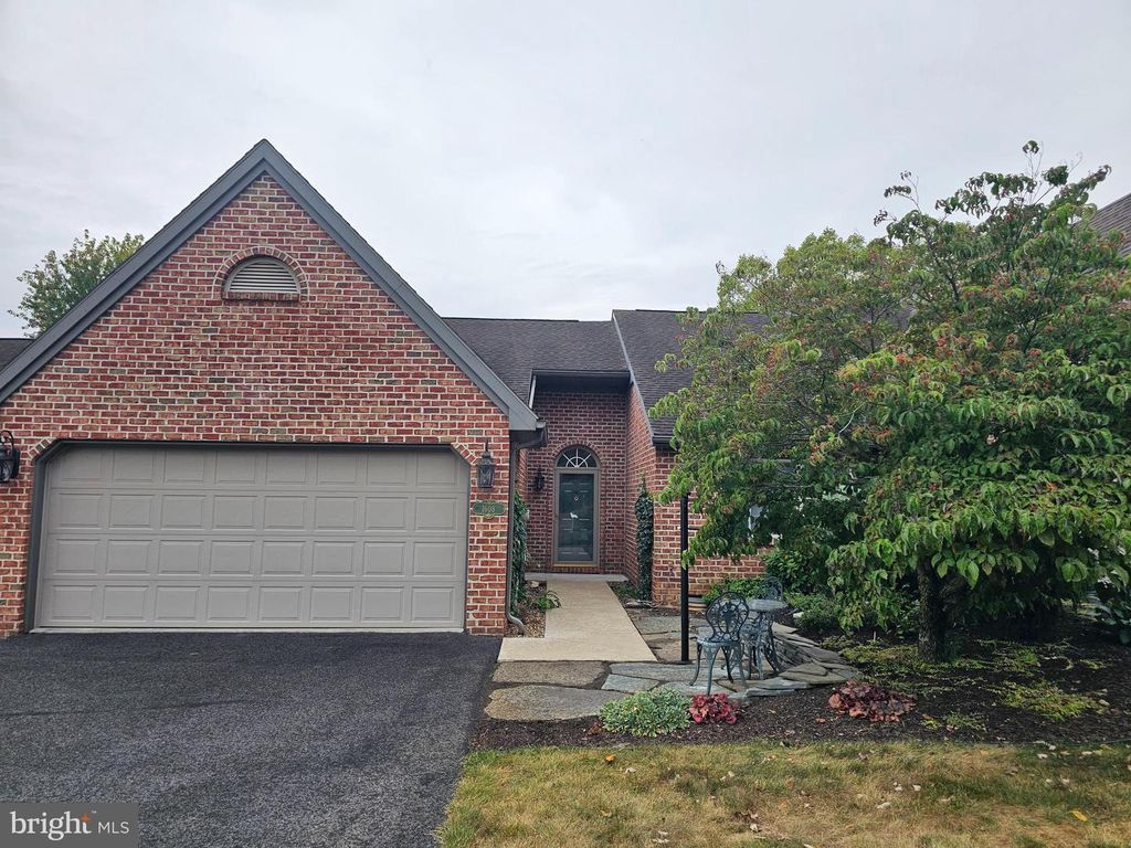 1608 LINMAR DRIVE, Chambersburg, PA 17202