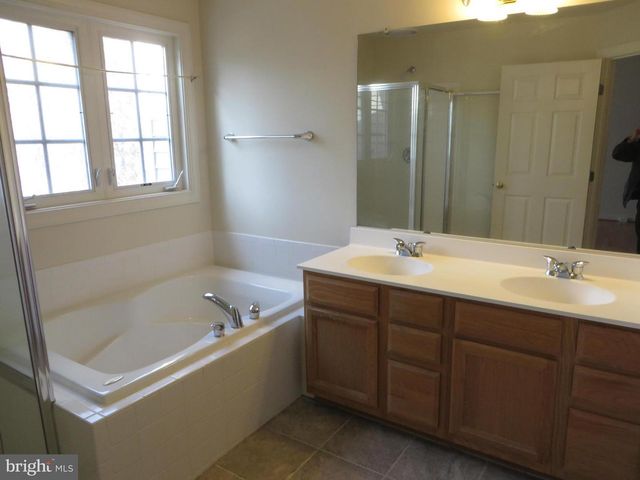 9044 TANYARD LN, Lorton, VA 22079