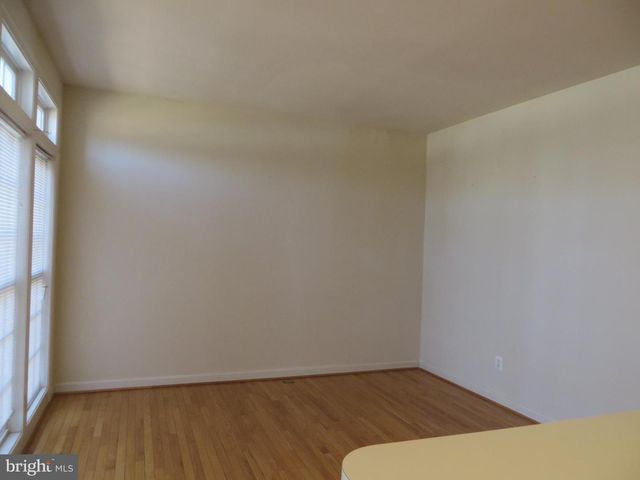 9044 TANYARD LN, Lorton, VA 22079