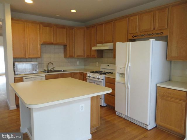 9044 TANYARD LN, Lorton, VA 22079