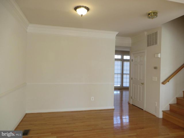 9044 TANYARD LN, Lorton, VA 22079