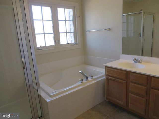 9044 TANYARD LN, Lorton, VA 22079