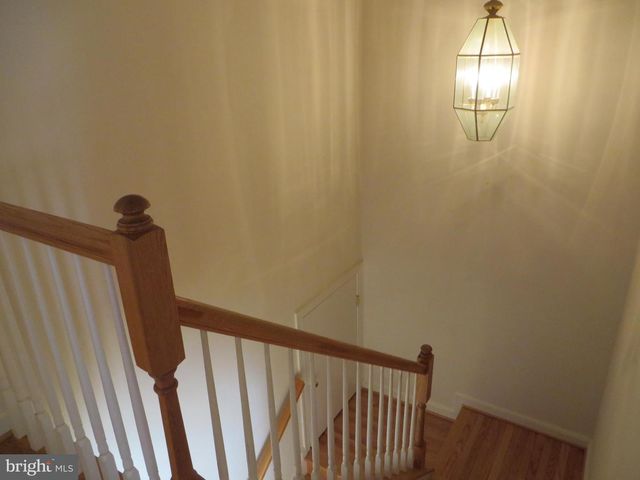 9044 TANYARD LN, Lorton, VA 22079