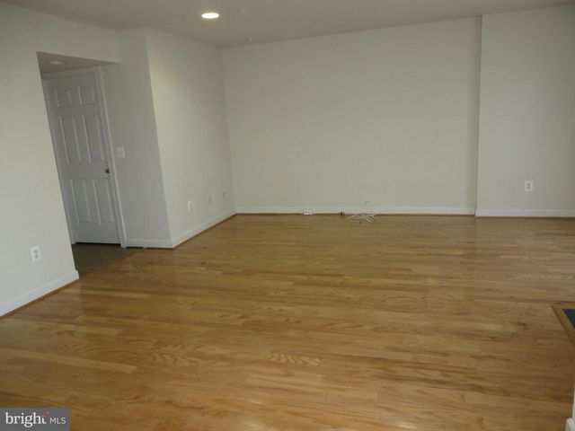 9044 TANYARD LN, Lorton, VA 22079