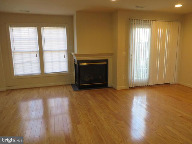 9044 TANYARD LN, Lorton, VA 22079