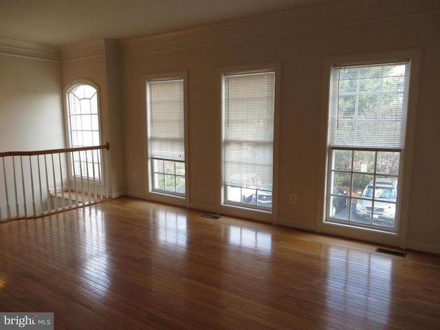 9044 TANYARD LN, Lorton, VA 22079