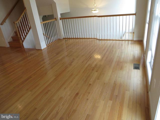 9044 TANYARD LN, Lorton, VA 22079