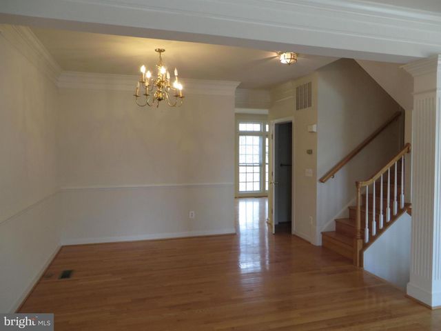 9044 TANYARD LN, Lorton, VA 22079