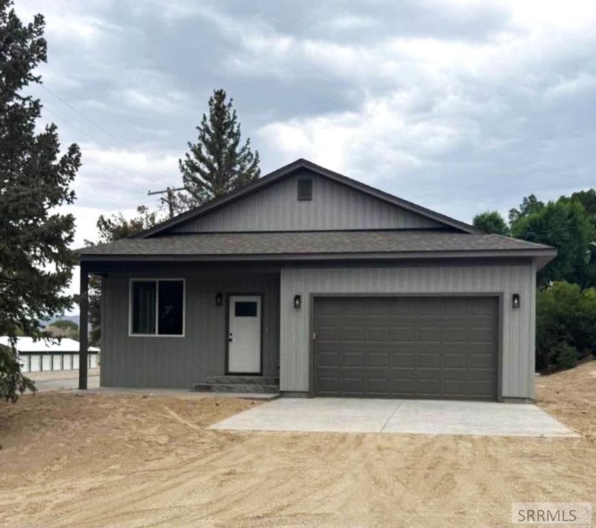 Image 1 of property listing at 310 N East Street, Arco, ID 83213