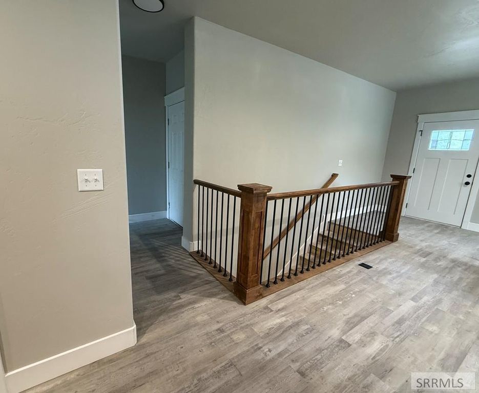 Image 5 of property listing at 310 N East Street, Arco, ID 83213