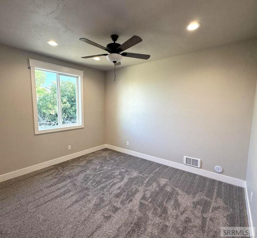 Image 8 of property listing at 310 N East Street, Arco, ID 83213