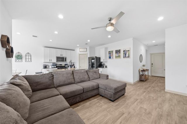 7726 Golden Rubia Lane, Rosharon, TX 77583