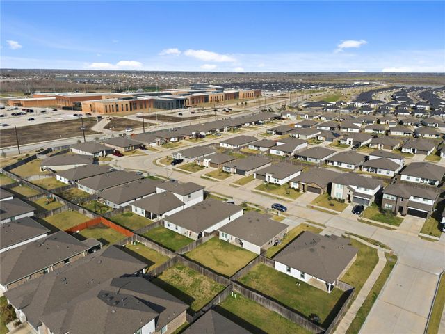 7726 Golden Rubia Lane, Rosharon, TX 77583