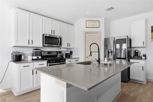 7726 Golden Rubia Lane, Rosharon, TX 77583