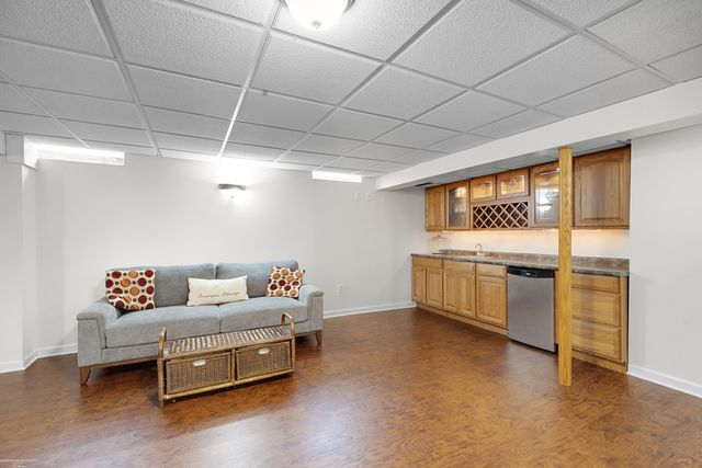 44113 Rivergate Street, Clinton Township, MI 48038