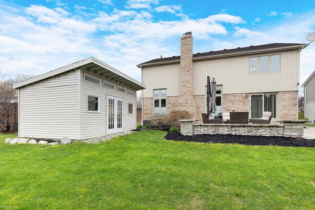 44113 Rivergate Street, Clinton Township, MI 48038