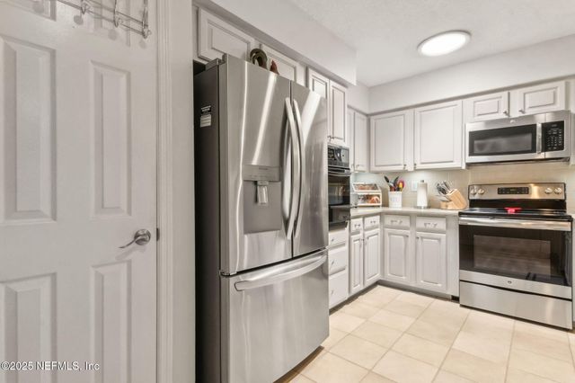 1937 LAKESIDE Drive N, Fernandina Beach, FL 32034