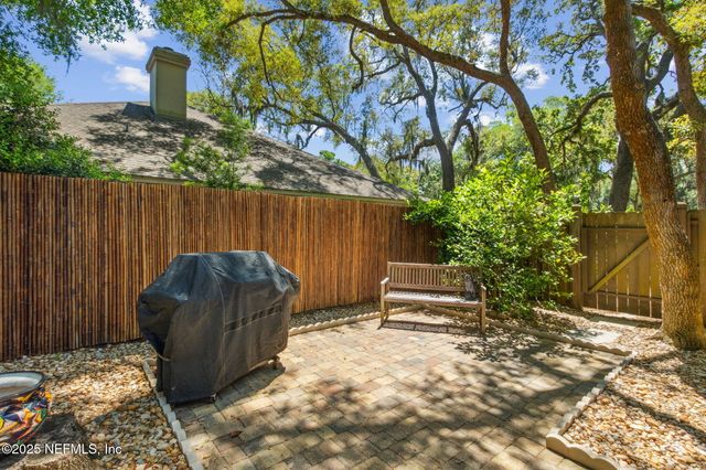 1937 LAKESIDE Drive N, Fernandina Beach, FL 32034