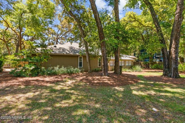 1937 LAKESIDE Drive N, Fernandina Beach, FL 32034