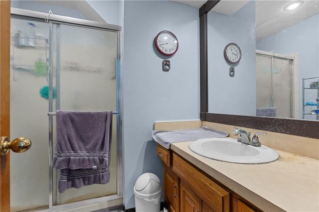 12304 E 63rd Terrace, Kansas City, MO 64133
