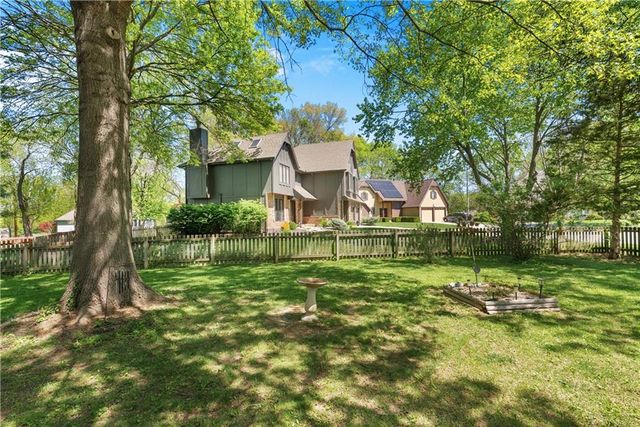12304 E 63rd Terrace, Kansas City, MO 64133