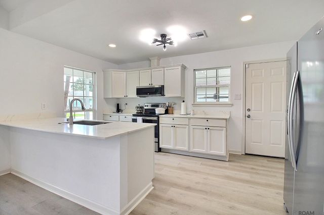 8608 Nottaway St, Denham Springs, LA 70726