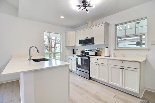 8608 Nottaway St, Denham Springs, LA 70726