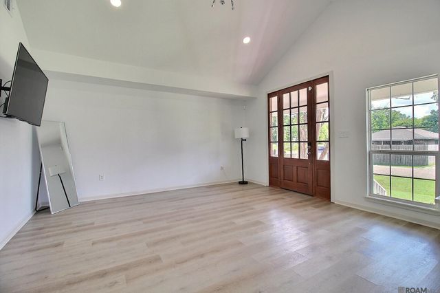 8608 Nottaway St, Denham Springs, LA 70726