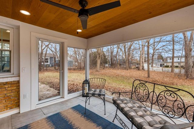 540 Crystal LANE, Elm Grove, WI 53122