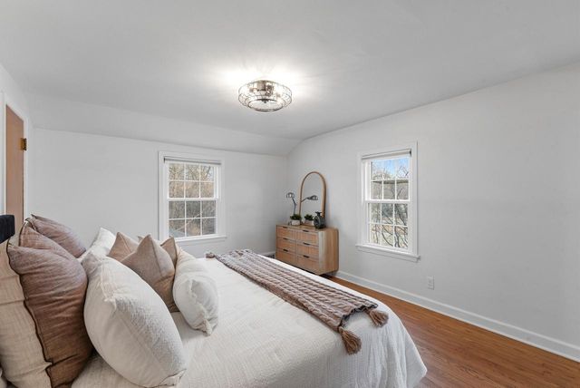 540 Crystal LANE, Elm Grove, WI 53122