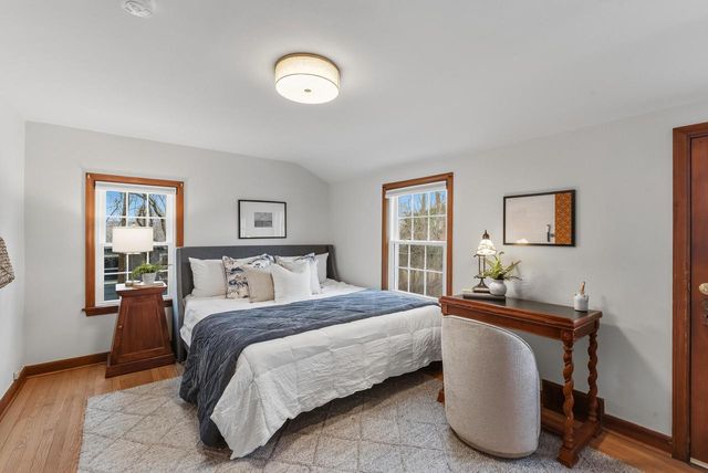 540 Crystal LANE, Elm Grove, WI 53122