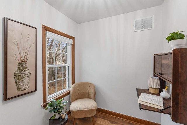 540 Crystal LANE, Elm Grove, WI 53122