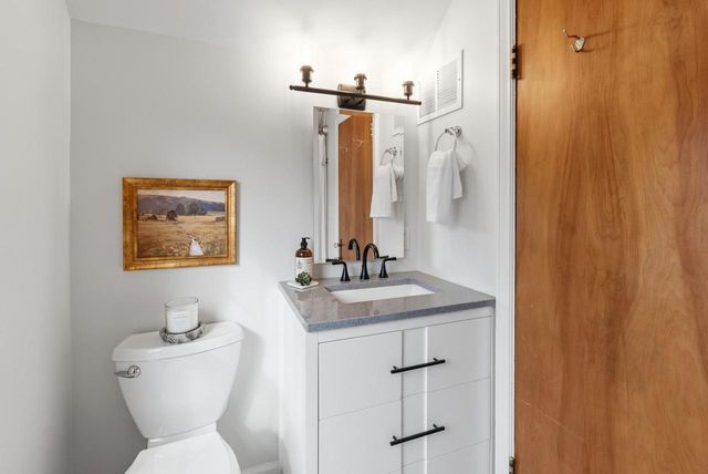 540 Crystal LANE, Elm Grove, WI 53122