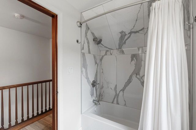 540 Crystal LANE, Elm Grove, WI 53122