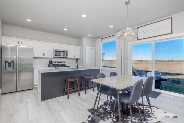 6914 SE 7th Avenue, Pleasant Hill, IA 50327