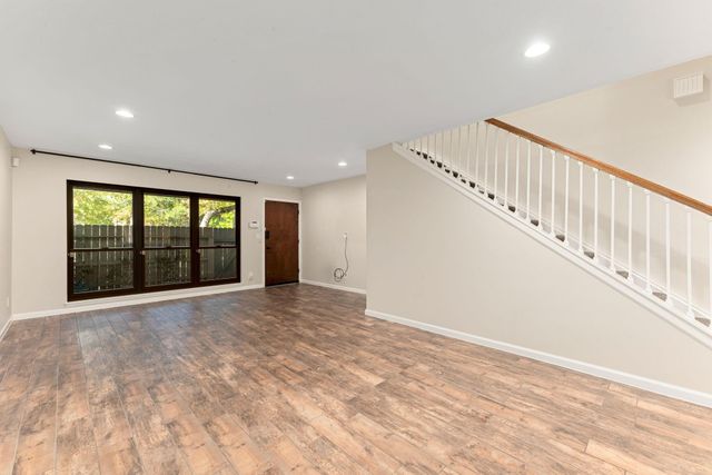 6453 Bayou Glen Road, Houston, TX 77057