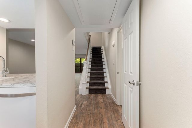 6453 Bayou Glen Road, Houston, TX 77057