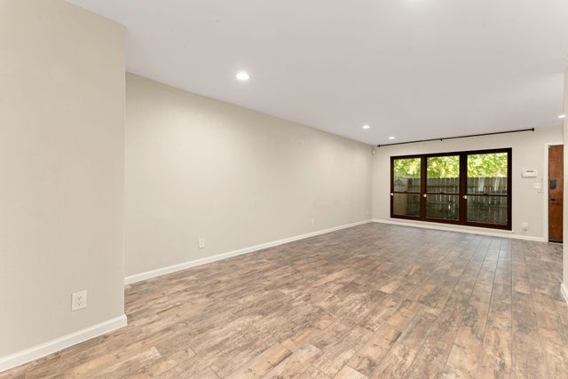 6453 Bayou Glen Road, Houston, TX 77057