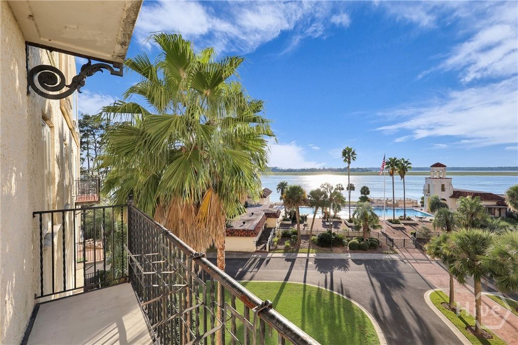 Image 6 of property listing at 700 Wilmington Island Road 404, Savannah, GA 31410