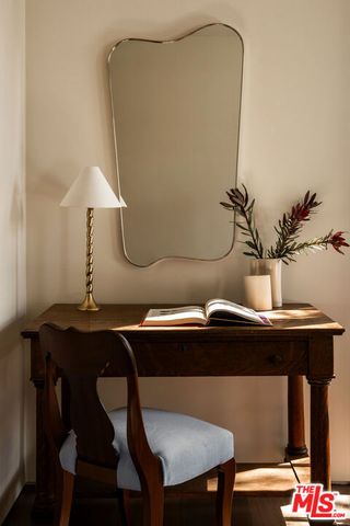 12040 Maxwellton Road, Studio City, CA 91604