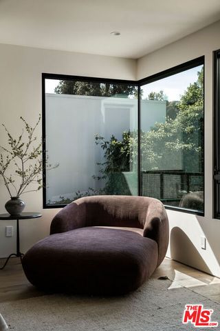 12040 Maxwellton Road, Studio City, CA 91604