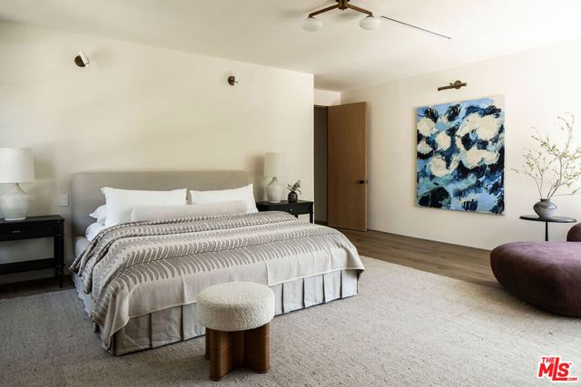 12040 Maxwellton Road, Studio City, CA 91604