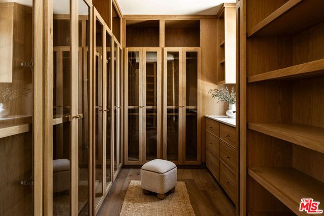 12040 Maxwellton Road, Studio City, CA 91604