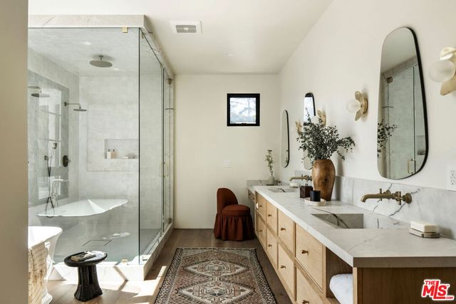 12040 Maxwellton Road, Studio City, CA 91604