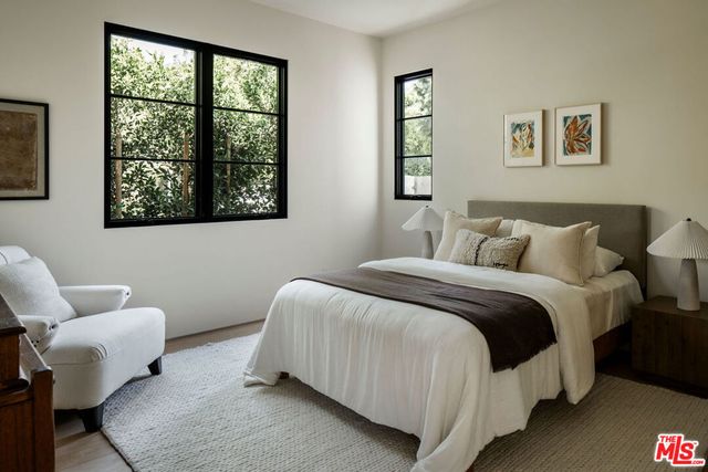 12040 Maxwellton Road, Studio City, CA 91604